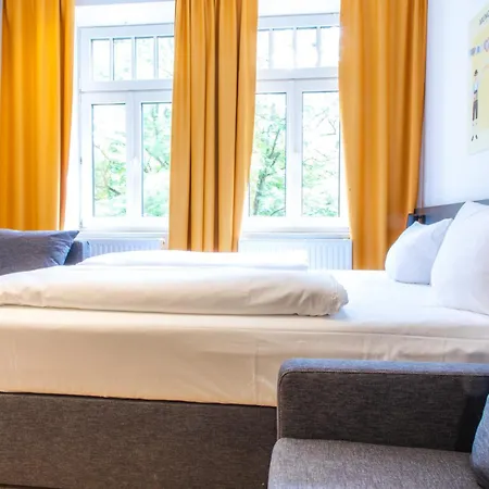 Servus By Homaris Mnichov