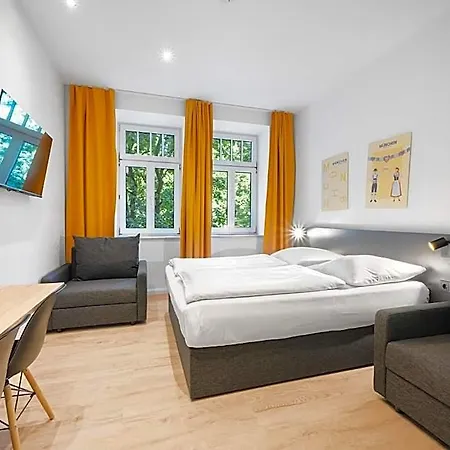 Servus By Homaris 3* München